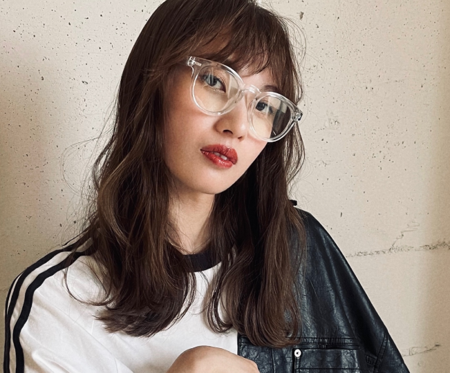 女性